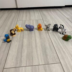 Lot of 9 little people